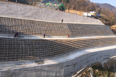 金寨县斑竹园镇高速下道口与大别山旅游快速通道交织路口水毁深沟治理工程